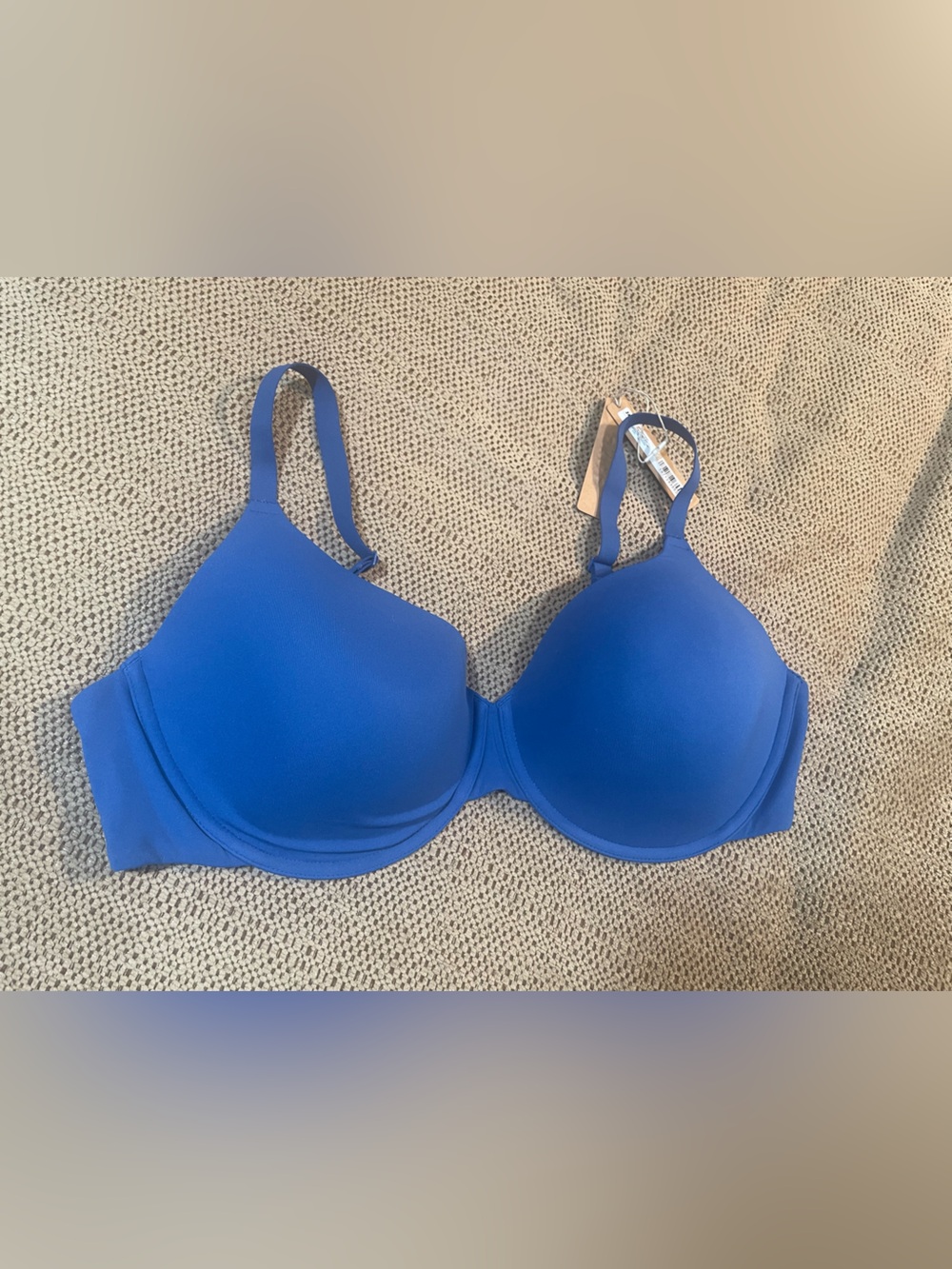 SKIMS FITS EVERYBODY T-Shirt Demi Bra